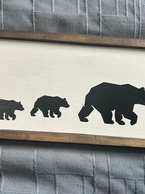 Mamma bear an two cubs